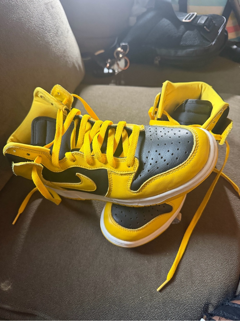 Men’s high top Nike dunks in Yellow and Black